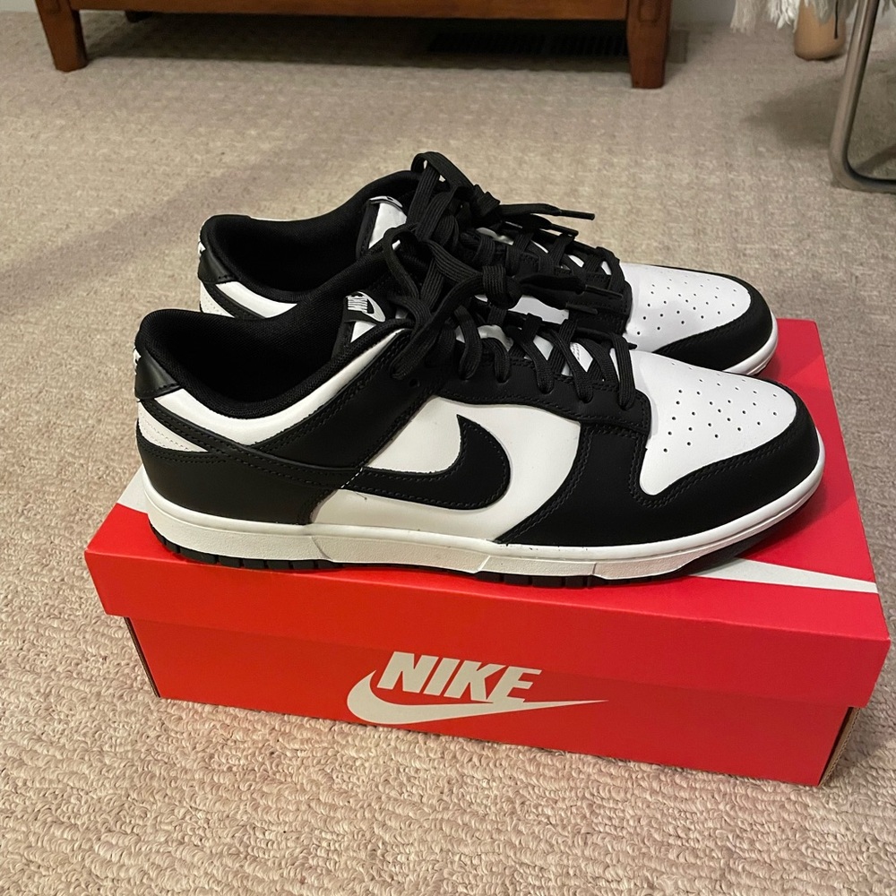 Men’s Nike Low-top Dunks